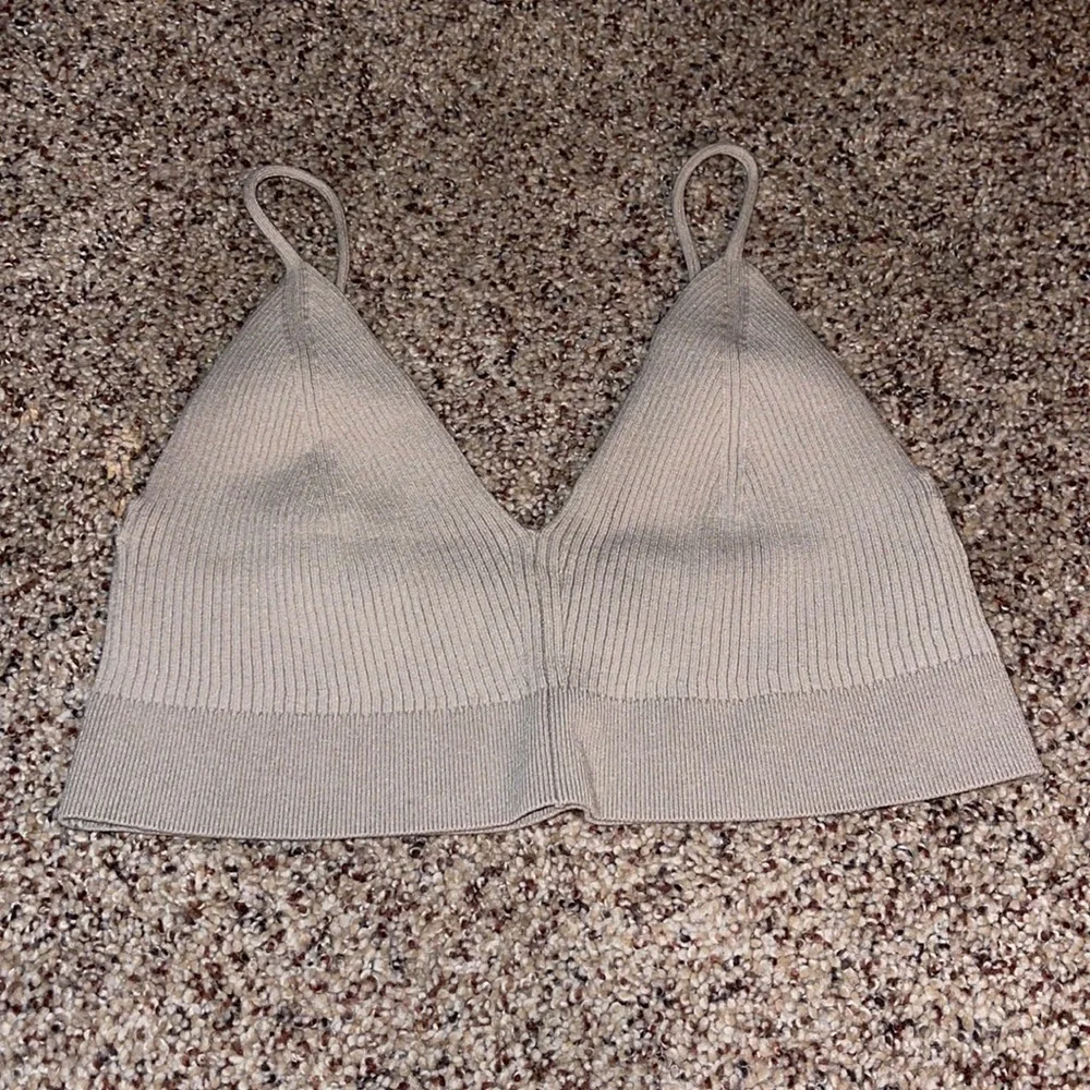 H&M tank - Picture 1 of 3